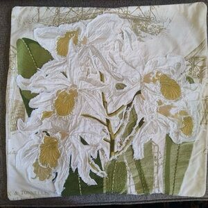Pottery Barn Decorative Pillow Cover Witb Flowers